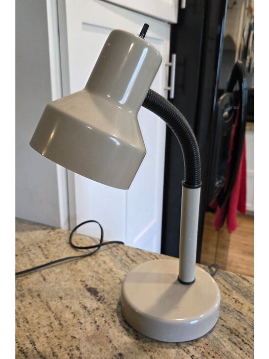 Underwriters Laboratories Other - Vintage Portable Gooseneck Desk Lamp Beige Metal Underwriters Laboratories MCM